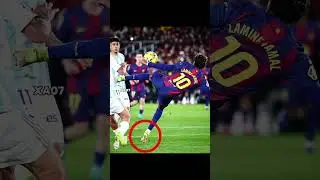 40 Year Ronaldo Teaching Yamal Bicycle Kick🤣☠️ #shorts #ronaldo #messi #lamineyamal #shortsvideo