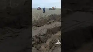 Трактор VS Offroad #mobiloffroad4x4extremeindonesia #рекомендації #offroad #offroadextreme4x4