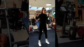 Female muscle woman fbb squats #shorts #short #squat #fbb #shortvideo #gym #workout #world