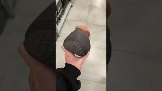 Yeezy knit runner stone carbon