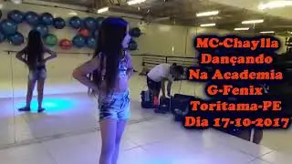 A novinha dançando funk
