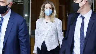 Was Elizabeth Holmes&rsquo; Pregnancy Part of an Image Makeover?