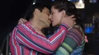 Nargis Fakhri speaks about intimate scenes in 'AZHAR'