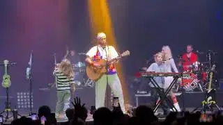 Walk Off The Earth feat. Luminati Suns - Beautiful Things (Benson Boone cover) @ Barcelona