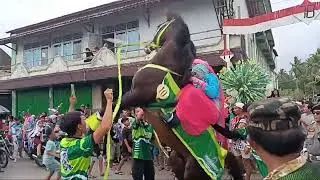Cari hiburan di Pasar Kenayan