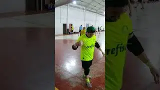 Goleiro de Futsal sofre ou n&atilde;o? kkkk  #futsal #defesas #goleiro #defesasdegoleiro #futebol