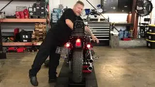 Видео с тест-драйвом 4141 - Harley-Davidson Softail Slim FLSL 2020 года (7251 миля)