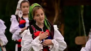 Iulia și Rareș Hotea - Cetera mândru răsună