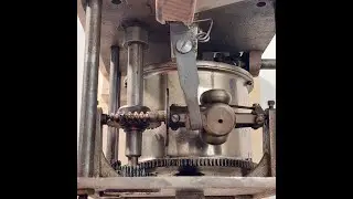 Plattenteller Antrieb, vom Grammophon revidiert. Motor repariert.