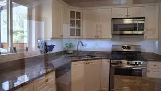 1584 Athlone Drive Presented by Samantha Chisholm