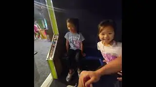 Aimee & Aileen&rsquo;s Day of Wonder at the Discovery Cube.  