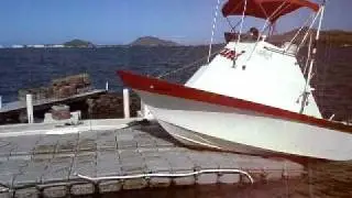 24' Yellowfin Kiani Docking on a VersaDock Floating Dock System in Kaneohe Bay Hawaii Part II