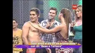 El beso de la discordia entre Vale Roth y Matias - Calle 7
