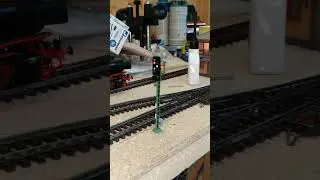 Viessmann 4013 Ausfahrsignal f&uuml;r den Bahnsteig im Hauptbahnhof #shorts