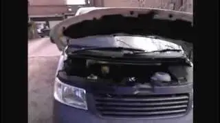 Free DIY VW T5 gas strut bonnet mod in action