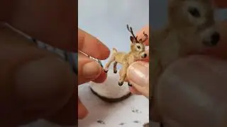 Miniature deer approx. 1.3&rdquo; (3,5cm), crocheted toy. Миниатюрный олень, связано крючком.
