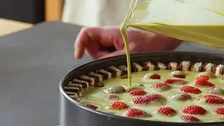 Strawberry, Chocolate & Matcha-Cream Cake &mdash; No-Bake, No Fuss, No Stress!