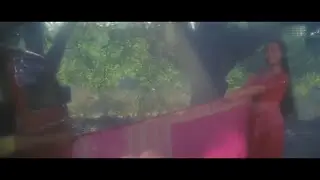 Poonam Dhillon Hot Sexy In Rain Removing Her Wet Saree & Shows Her Blouse Boob View Tummy Body Navel