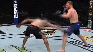 Tony Ferguson Punching Justin Gaethje's Legs