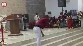 CHANTRE MOYO LE PRÉDICATEUR / PRESTATION CHEZ SON EMINENCE L'ARCHEVÊQUE KODJA GUY VINCENT