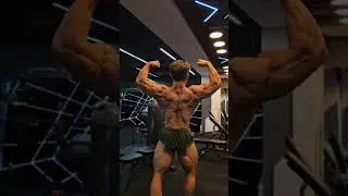 Crazy Shreaded Back😬.#bodybuilding #motivation #mrolympia #phonk #music