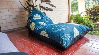 Bean Bag Segitiga Motif Daun Daunan