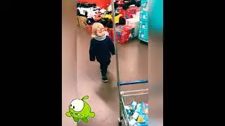 #veryfunnyvideo #cool #babyshop Сынуля ходит по магазину и помогает, Спасибо вам за подписки❤️ и👍🏻