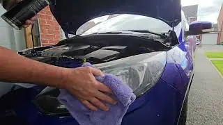 Wet sanding and machine polishing cloudy headlight #ford #detailing #focus  #headlight #asmr