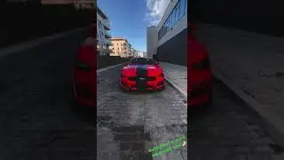Red with black colors in front in the car is amazing 🤩