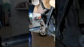 gen 4 wheel bearing removal simple #mechanic #bearing #car #cars #sendit 🤙