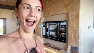 the most amazing hotel room tour !