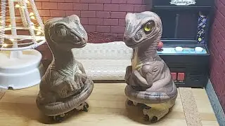 Dinosaurs Bob the Raptor & Joe Thursday 7pm LIVE #dinosaurs