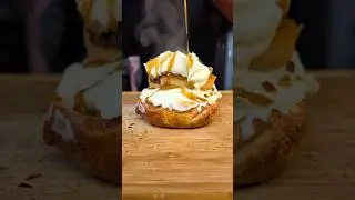 A kind of Wigan kebab. It shouldn&rsquo;t exist, but it does. Incredible. #foodevolution #food #sandwich