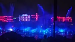 Watching Universal Orlando CineSational show