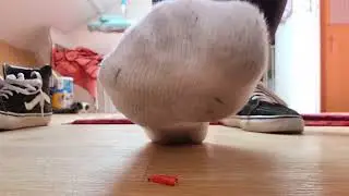 Tiny Karen's demise (GIANT MALE FEET)