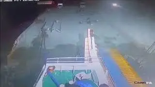 M6.9 Earthquake violently strikes Polambato Port, Bogo City, Philippines - September 30, 2025