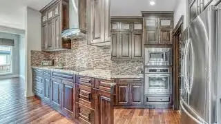 Luxurious 5 Bedroom Home in Edmonton!!!