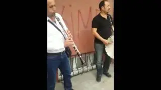 İstanbul Gazi'de Hozat düğünü. Duzegê Xarpıti. Yarê, Biya Duri  Davul:Gallek Deniz Klarnet Nesimi