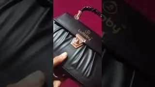 &ldquo;Cute bag, scary surprise 👜🐍&rdquo; ✅#ViralShorts #TrendyauraCollection  #CuteAndFunny #MiniHeartAttack