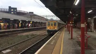 319373 departs Stockport bound for Manchester