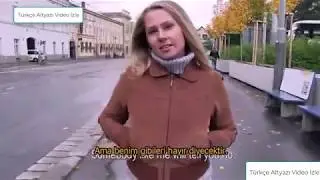 Para Karşılığında Göğüslerini Gösterdi