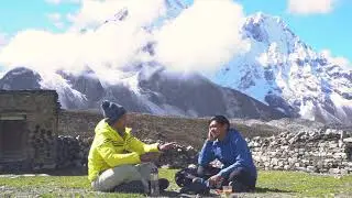 Bawa Anak Usia 8 Tahun ke Everest, Bapak Ini Memang Beda (Alkomenu)