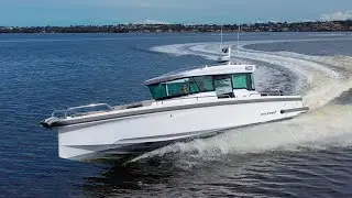 2023 Axopar 37 Cross Cabin *60 hours from new* - For Sale @OceaneerMarineBrokers