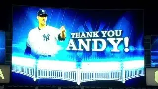 TB@NYY: Pettitte emerges from dugout to warm ovation