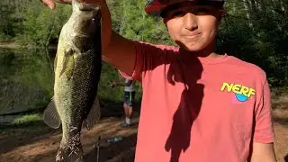 Fishing Friends - Catching Small Bass and Crappie