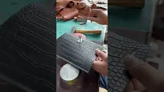 Do you know what kind of bag is being made? #backbags #bags#fashion #hermes #kelly #luxury #handmade