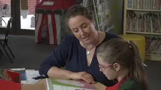 Literacy: Reading a picture storybook with your child (with a demonstration)