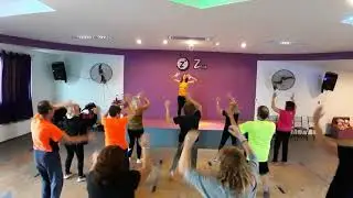 Clase de Zumba GOLD/  INSTRUCTORA MOIRA SOSA
