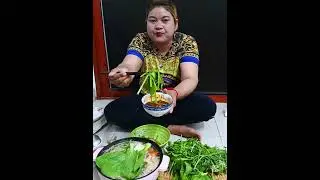 Amazing, delicious baby duck egg soup #yummy #eating #duck #egg #delicious 