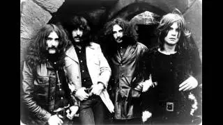 Scarlet wings - Paranoid (black sabbath cover)